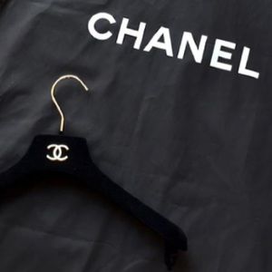 NWOT Chanel Travel Garment Bag and CC Velvet Hanger Set